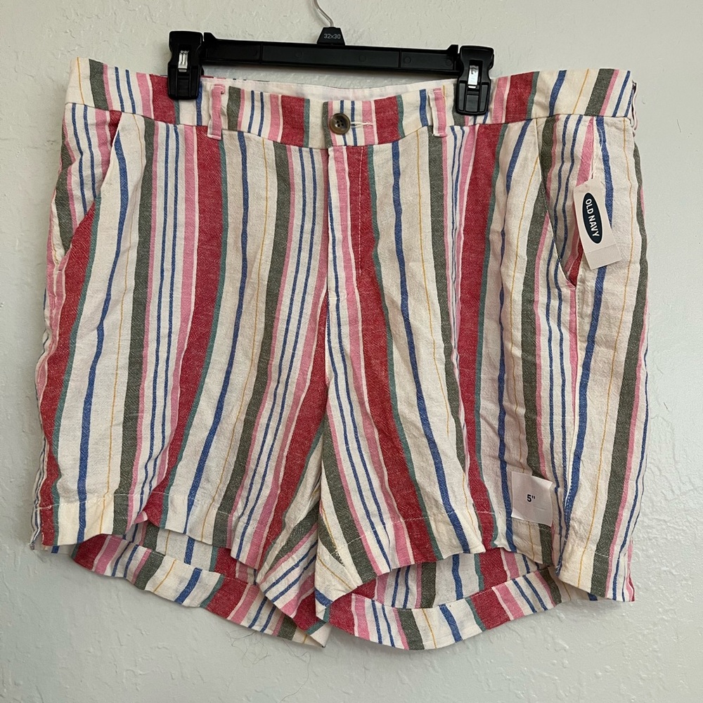 NWT Old Navy Everyday Shorts Mid Rise Striped Shorts Size 18 Linen